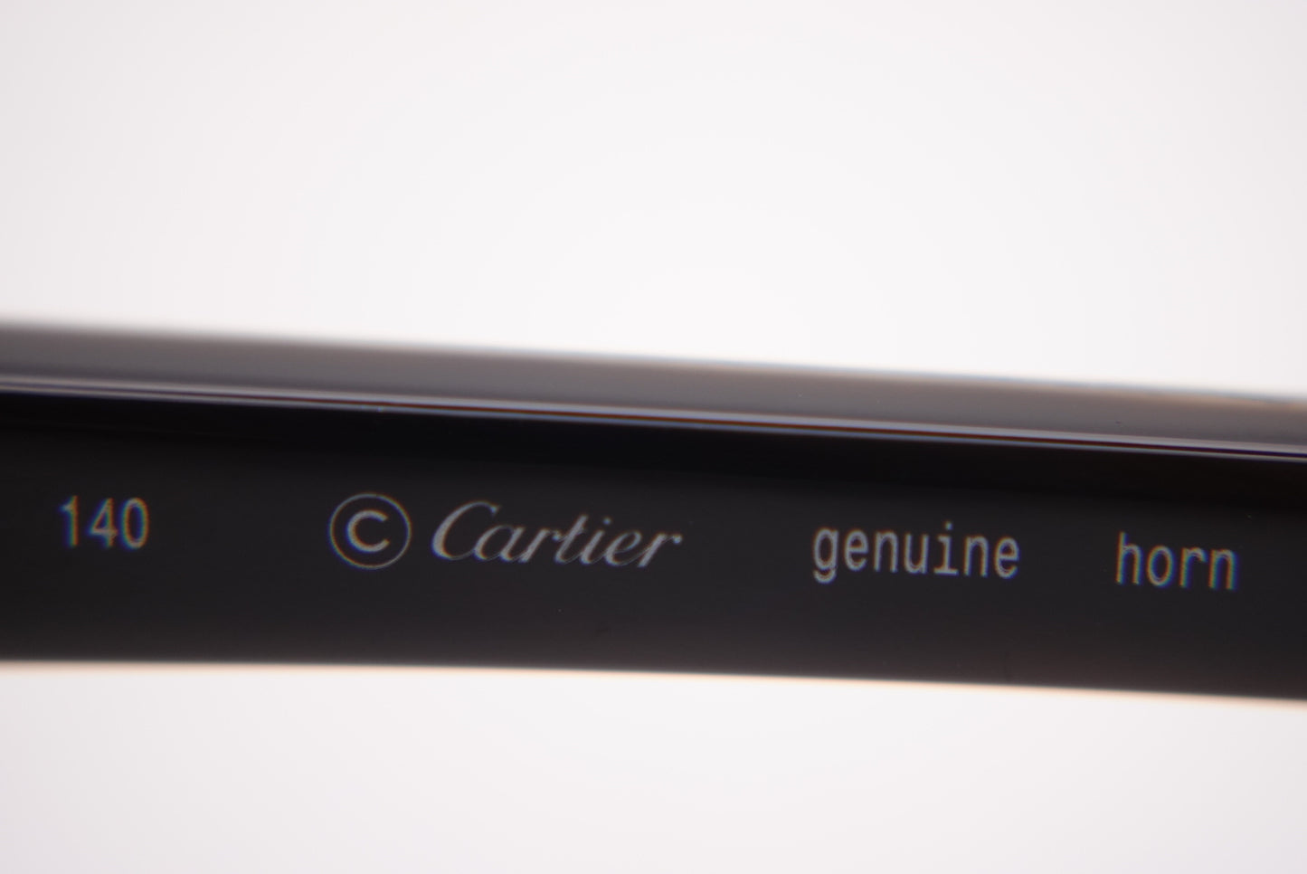 Cartier CT00460 White Buffs