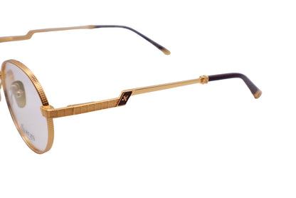 Hilton Exclusive 163