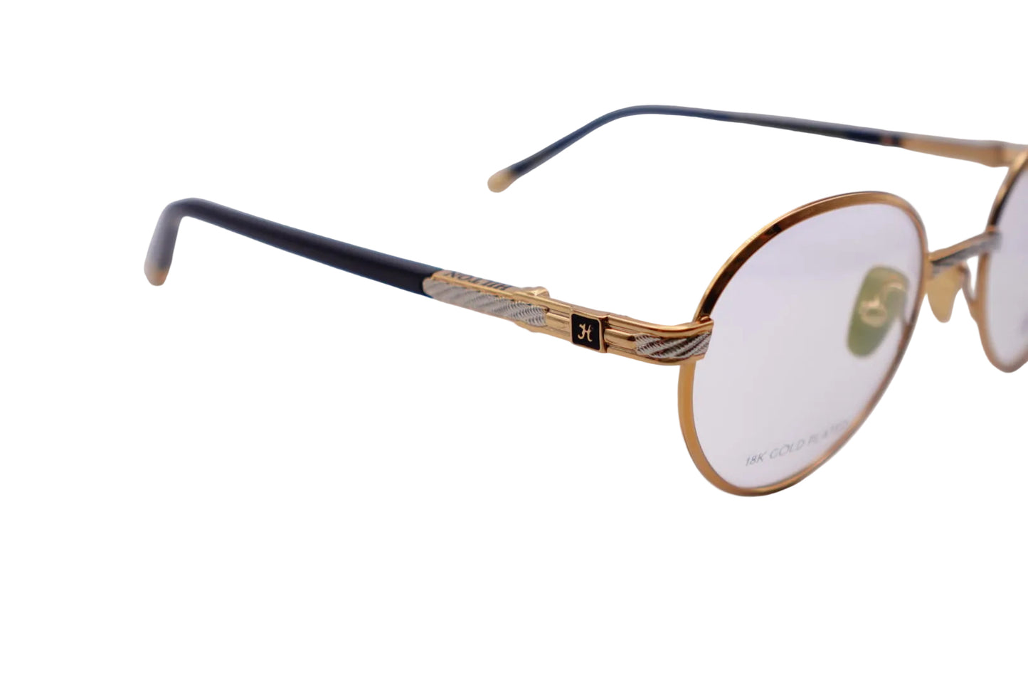Hilton Exclusive 166